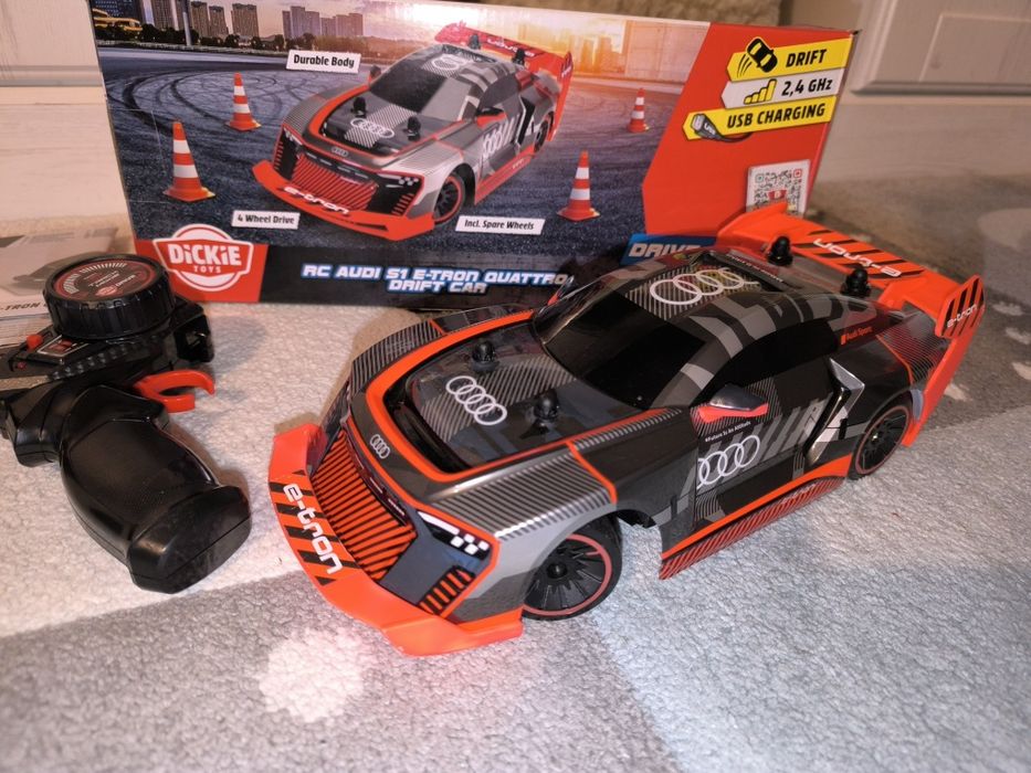 Audi Dickie toys кола за дрифтове, с кутия
