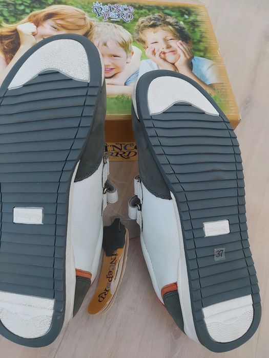 Продам обувь для мальчиков ECCO