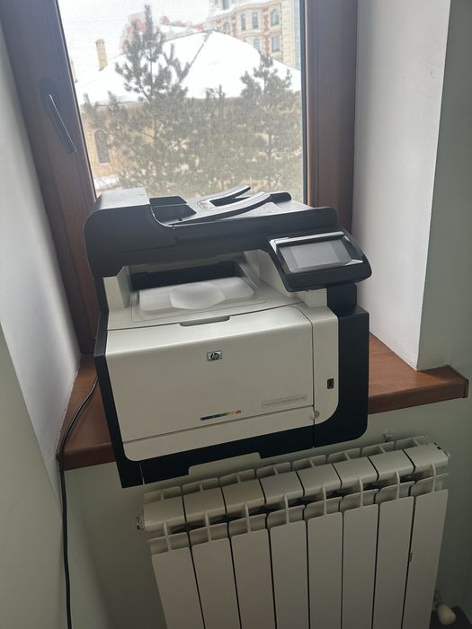 Принтер HP LaserJet Pro CM1415FNW