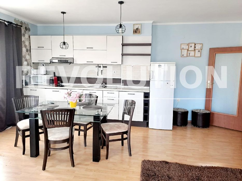 Дава се под наем Двустаен апартамент в к.к. Златни пясъци - 68 кв.м за 440 € - Снимка #1