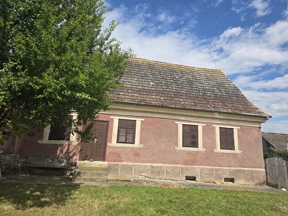 Casa localitatea Monariu