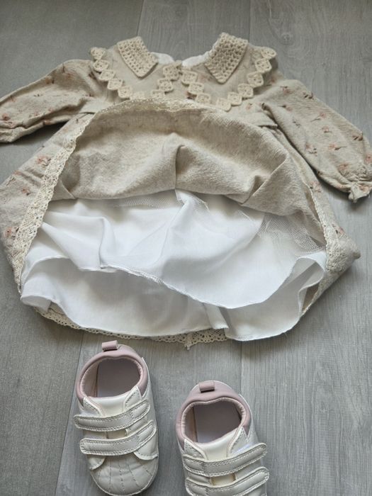 Set adorabil fetiță 1 an – Rochiță elegantă + adidasi