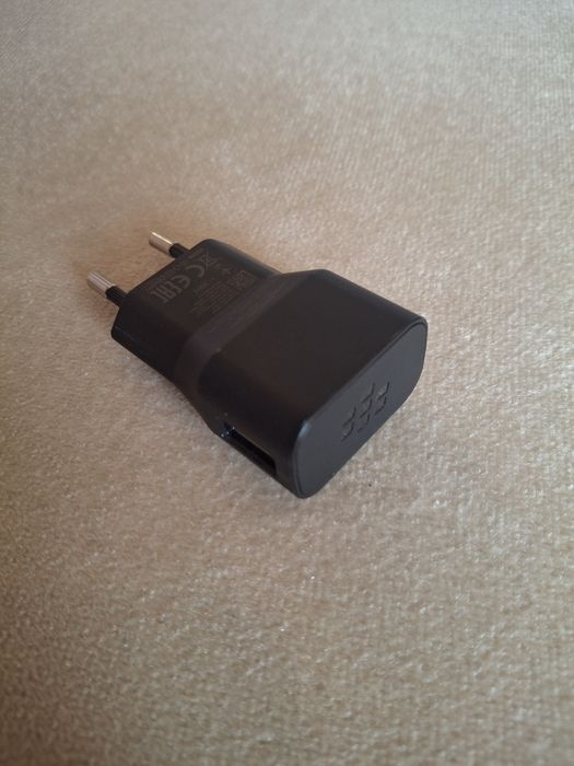 Blackberry Leap, Черен, зарядно, слушалки