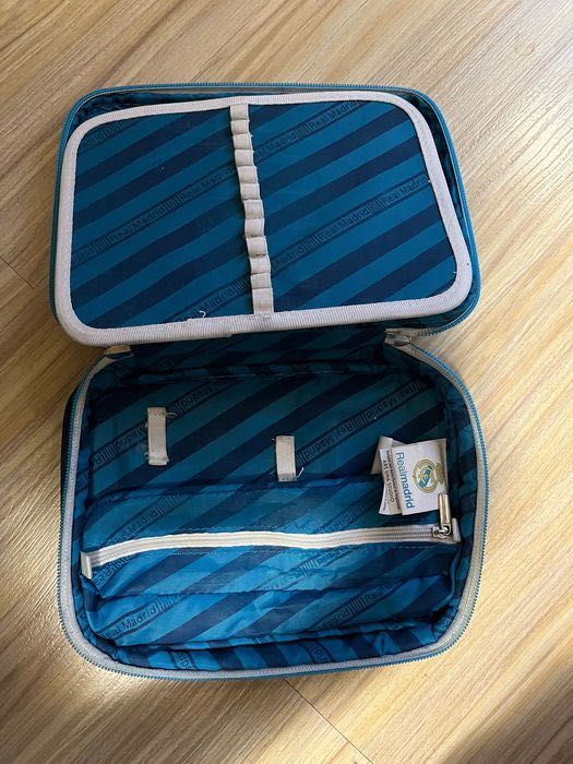 Кутия за храна +несесер +портмоне