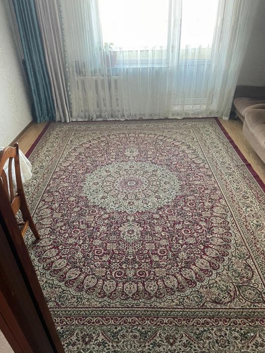Продам ковер.