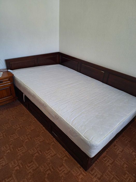 Легло МАСИВ + матрак 120/200 гр. Асеновград • OLX.bg