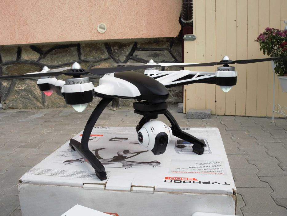 drona Yuneec Typhoon Q500+