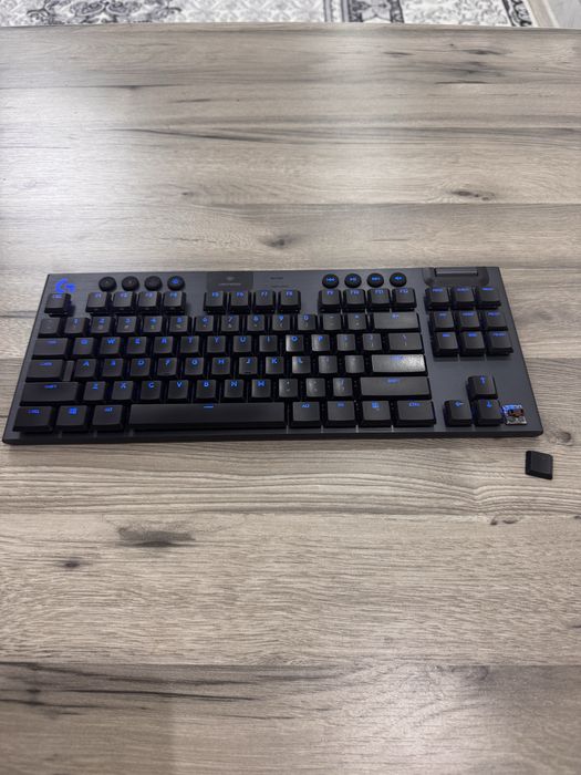 Klaviatura Logitech G 915 TKL клавиатура keyboard
