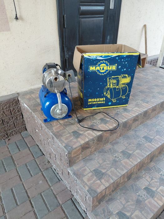 Насос водяной...