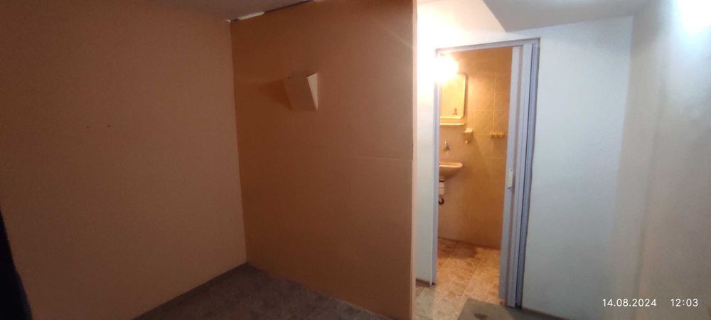 Дава се под наем Офис в Варна, Колхозен пазар - 43 кв.м за 255 € - Снимка #9