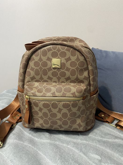 Новые сумки все по 2000