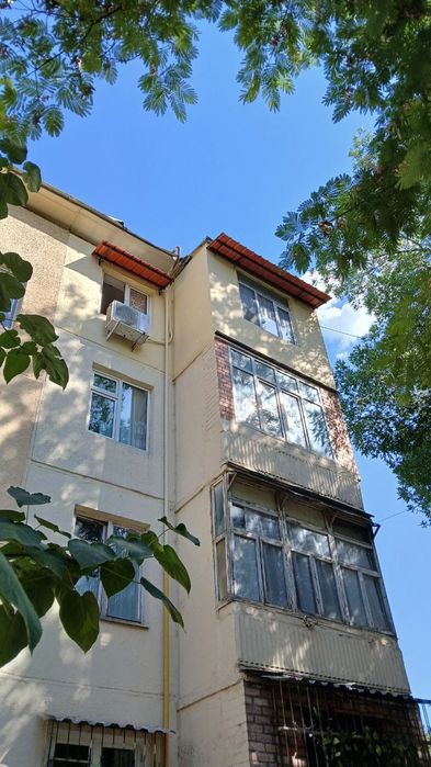 Установка козырьков и бельевых роликов на любой высоте альпинисты