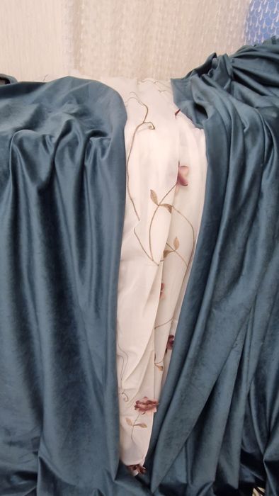 Шторы и тюль продам