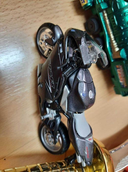 Мотор+бъги+локомотив+бинокъл+оръжия+други детски играчки