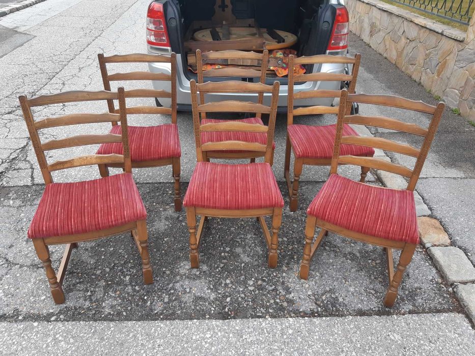 Scaune Vechi din Lemn 6 Bucati plus Masa extensibila