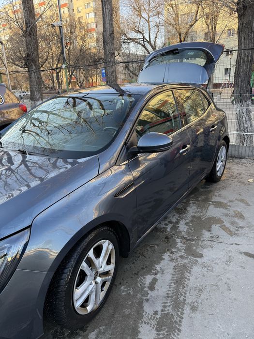 Vand Renault Megane 4,an 2020,motor 1.5 diesel ,automat