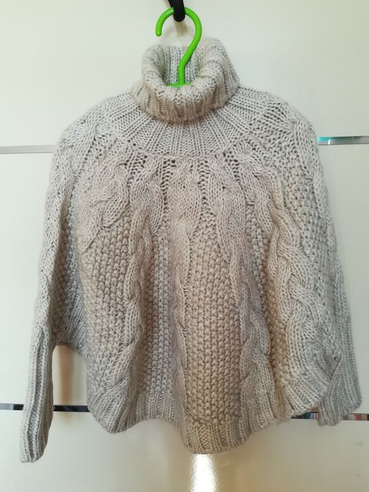 Next рокля и пончо