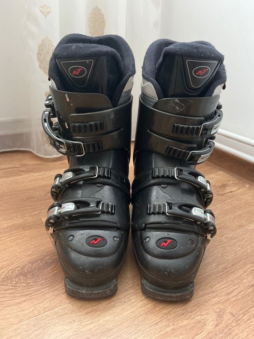 Clapari ski schi Nordica marime 41 / 41.5