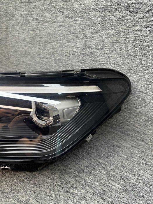 Far stanga full led matrix VOLKSWAGEN Tiguan 3