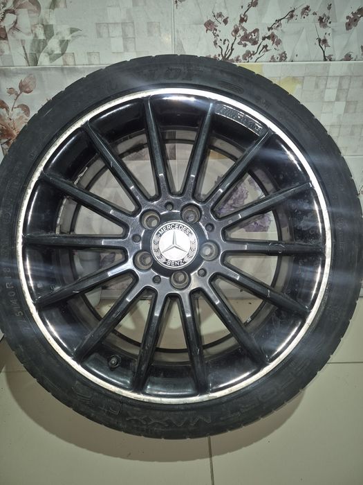 Продам диски 4шт один диск край сломан