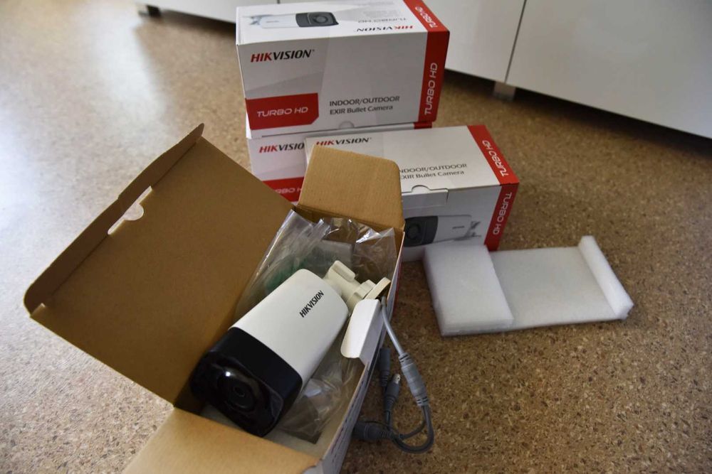 Kit complet 4 camere supraveghere Hikvision 1080P