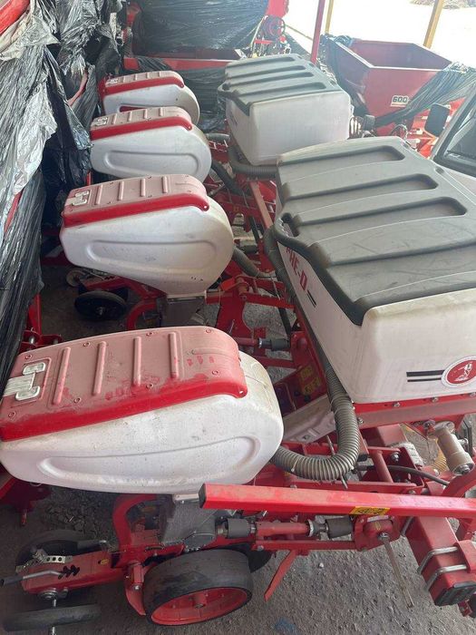 Сеялка пневматическая дисковая (6-рядная)