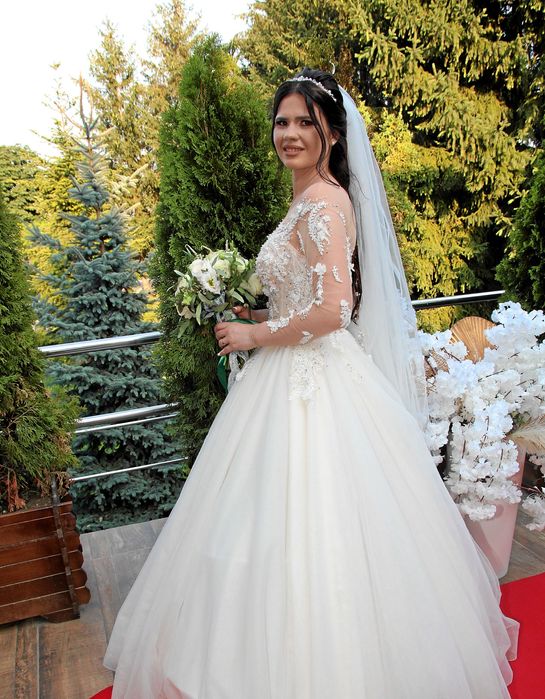 Rochie de mireasa stil printesa