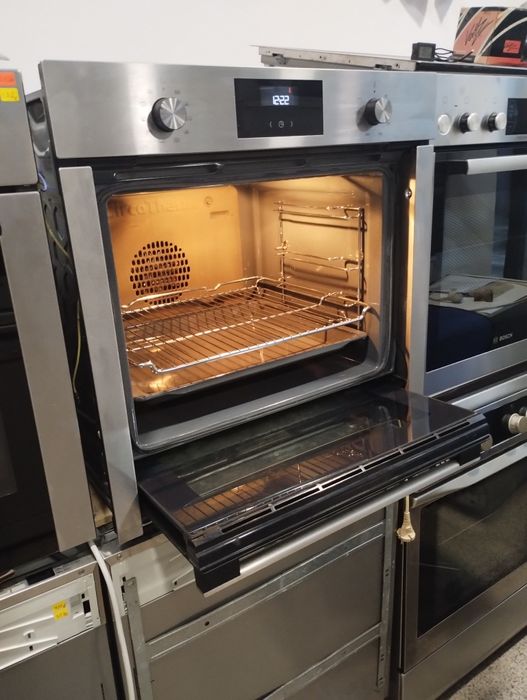 Фурна NEFF Slide & Hide потъваща врата