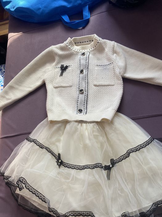 продам двойку,костюм на девочку