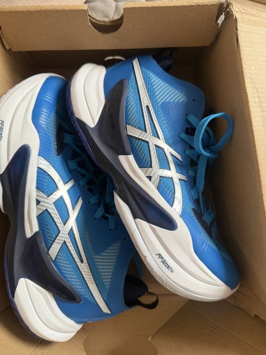 Кроссовки ASICS , Б/У