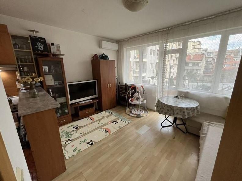 Двустаен апартамент, под наем, Автогарата