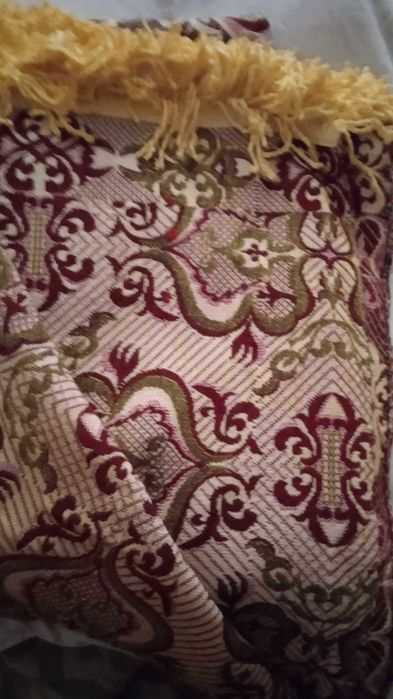 Покривки за легло - Жакардови и копринени покривки за легло