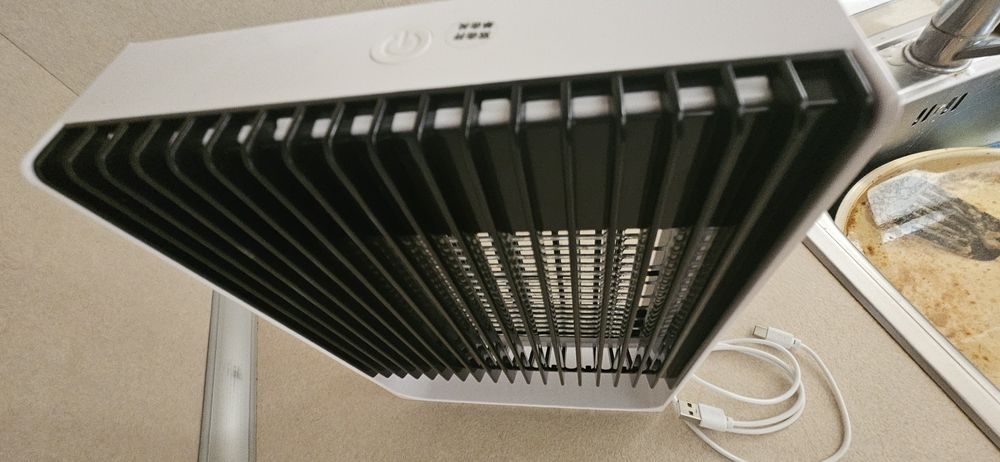 Уред за унищожаване на комари и др. насекоми