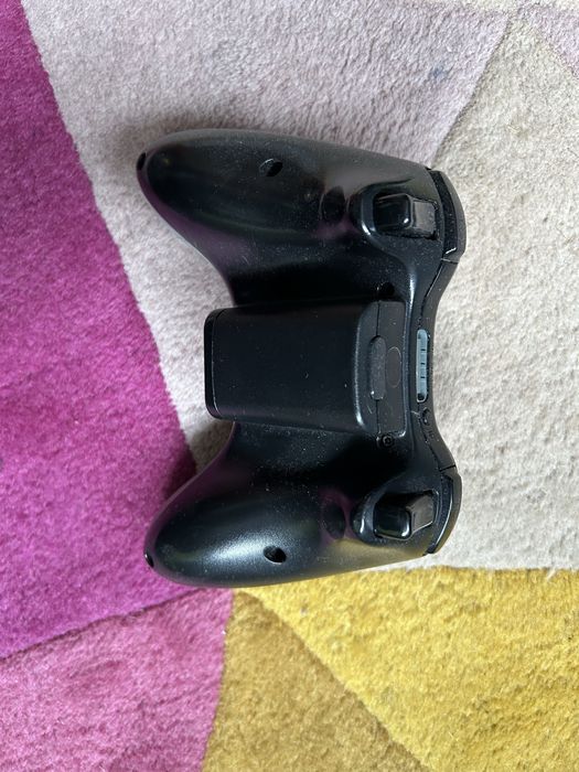 Конзола Xbox 360 с контролер