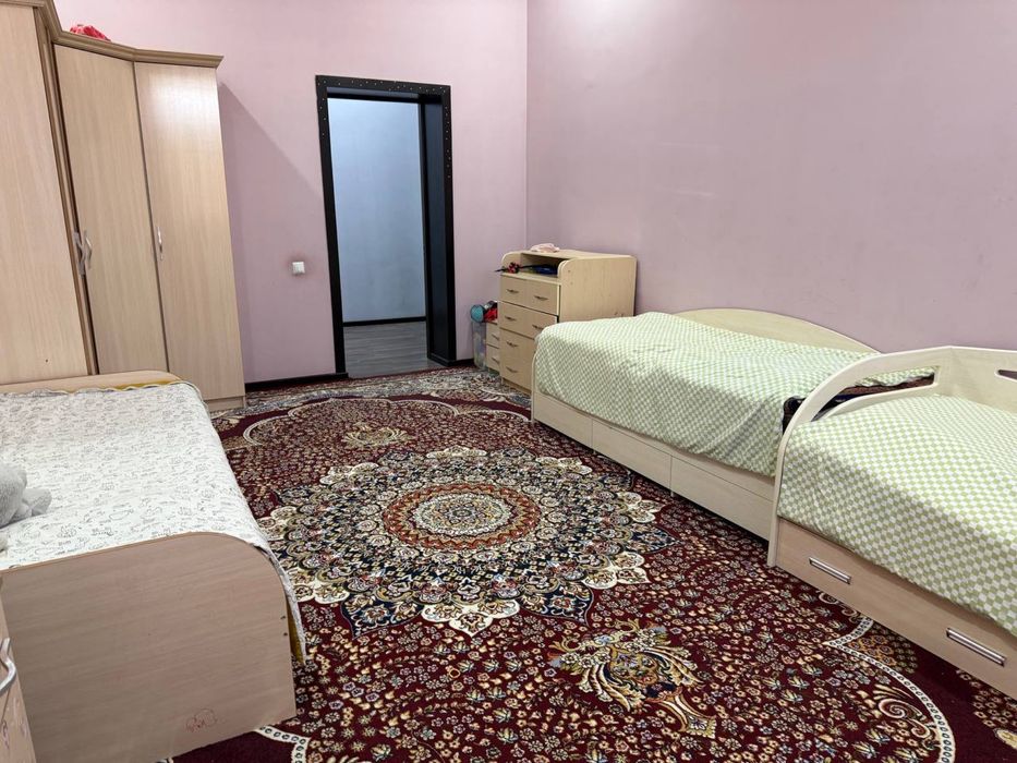 Эски шахар 50 йиллик светофор енида.