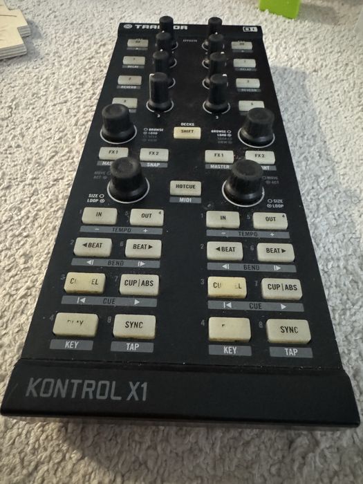 Native Instruments Traktor X1 – Controller DJ stare excelenta