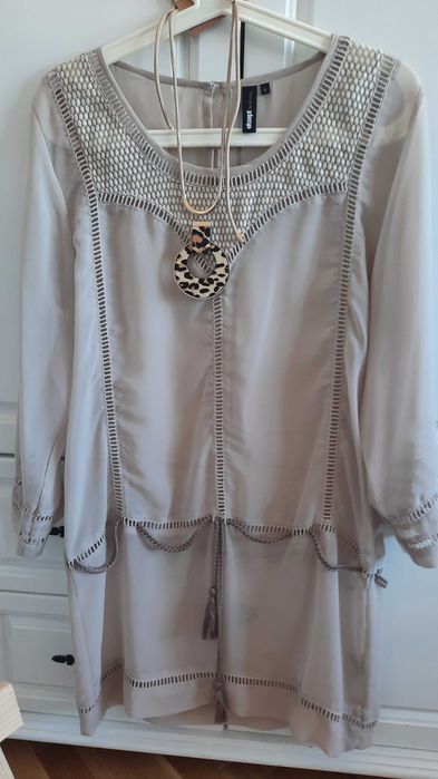 Ефирна туника р-р L +колие