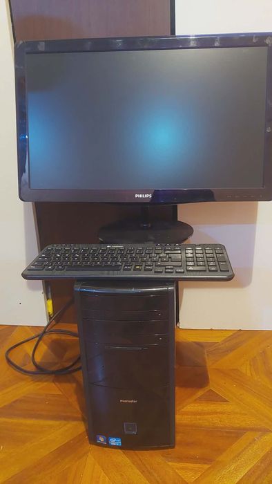 Vând PC Desktop i7 + Monitor LED Philips