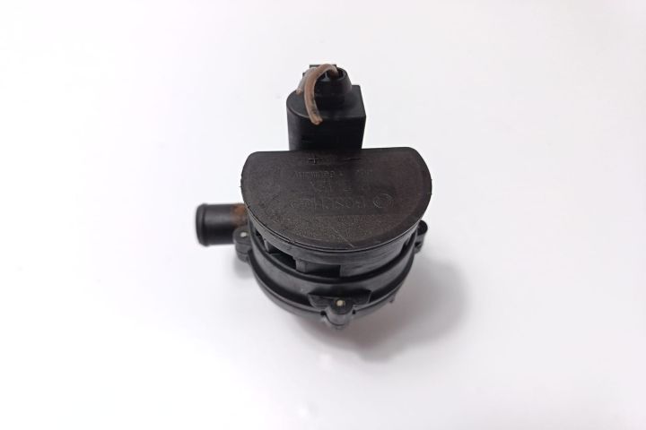 Pompa recirculare apa A2118350364 Mercedes-Benz Sprinter prima genera