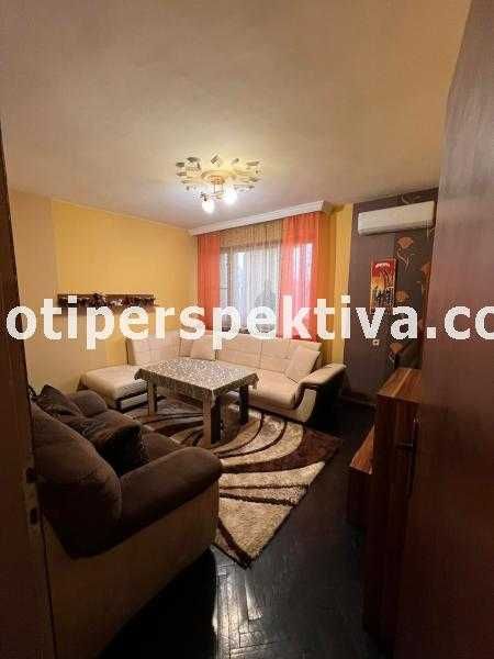 Продава се Тристаен апартамент в Пловдив, Христо Смирненски - 84 кв.м за 1822 €/кв.м - Снимка #3