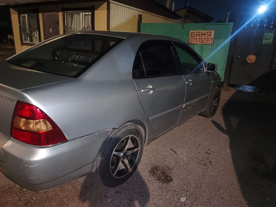 Авто Toyota Corolla