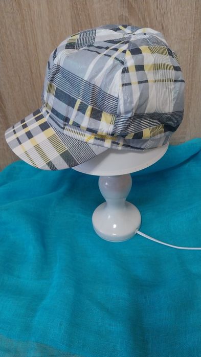 Дамска лятна маркова шапка