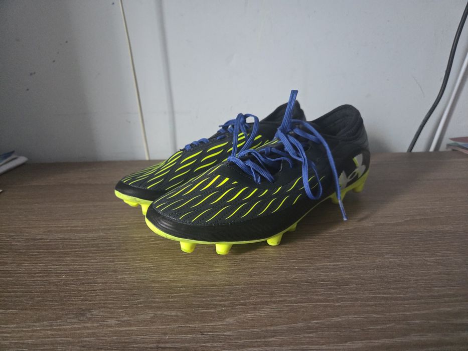 Ghete fotbal Under Armour mărimea 40 - Stare excelentă
