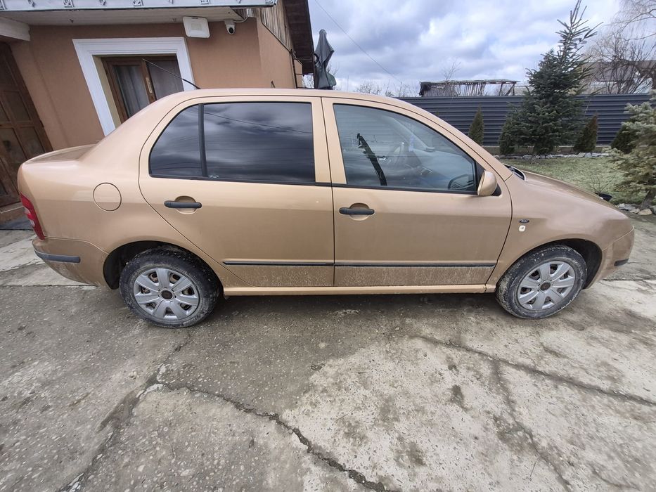 Vând skoda fabia 1.4 benzina an 2002