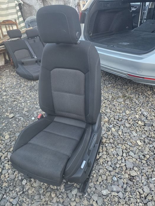 комплект седалки за Passat b8 комби 2015-2023 година .
