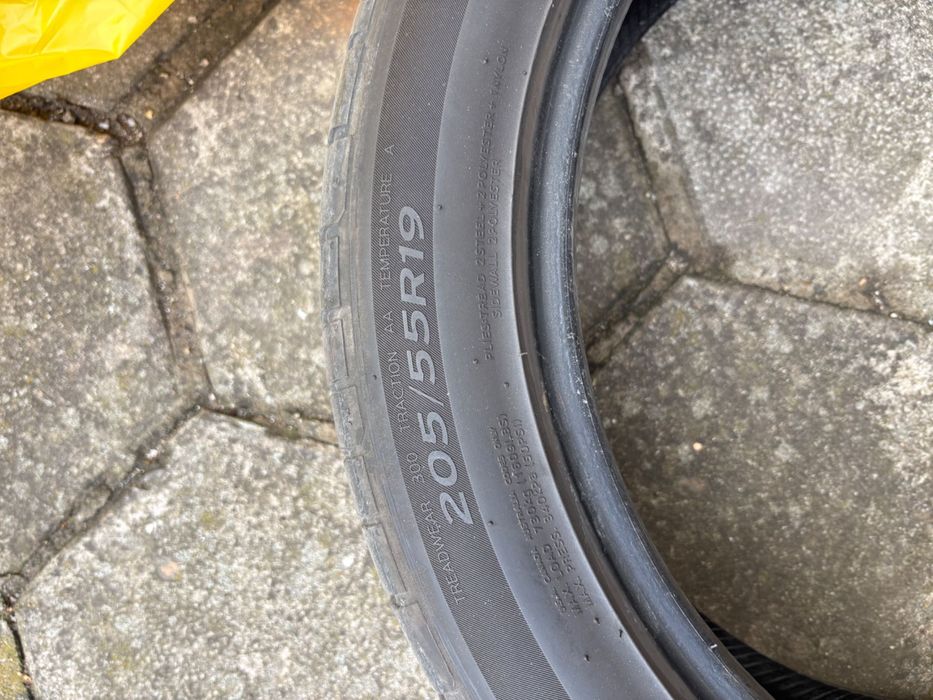 Автомобилни гуми 205/55 R19