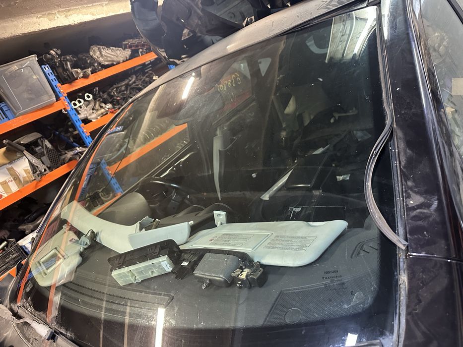 Челно предно стъкло нисан кашкай 2012г оригинално