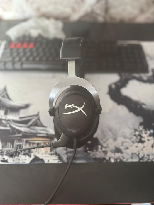 Продам комплект девайсов HyperX на компьютер клавиатура,наушники,мышь