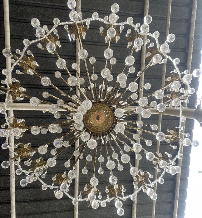 Хрустальная люстра