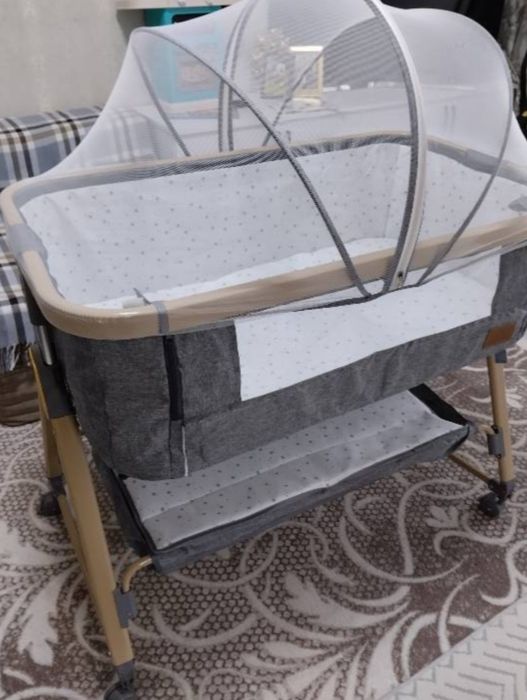 Манеж-кровать для детей